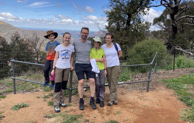 /44-warrumbungles/familywarrumbungles.jpg